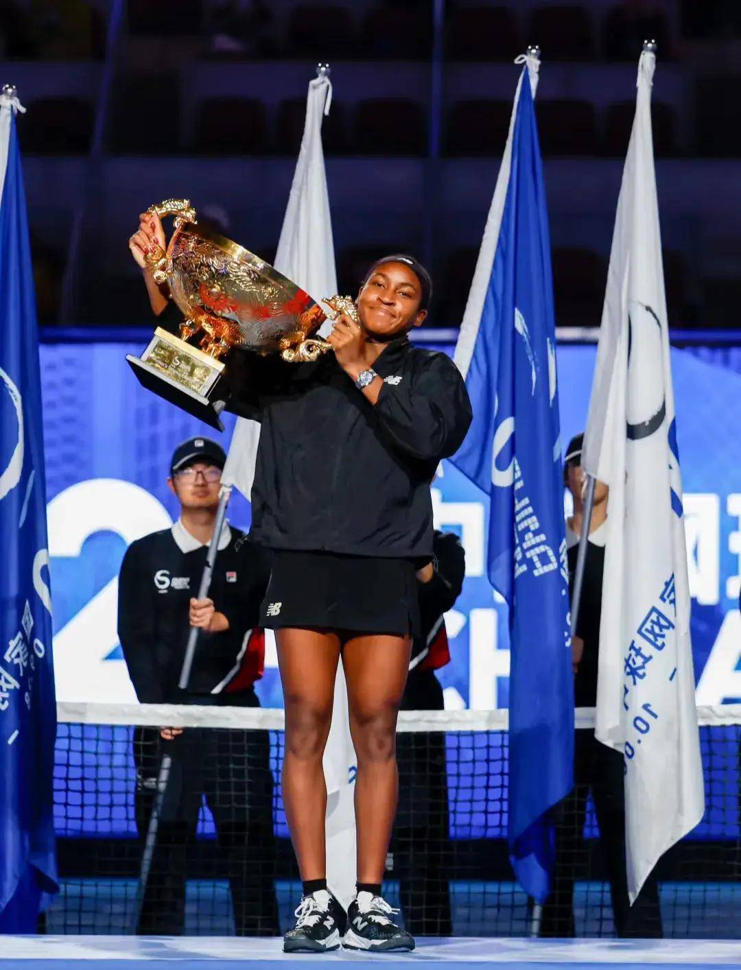 出人员调整 出人员调整