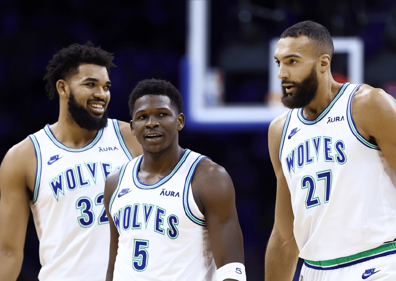 卡什：夏窗我收到好几份报价，但我就想留在维拉，我喜欢这里